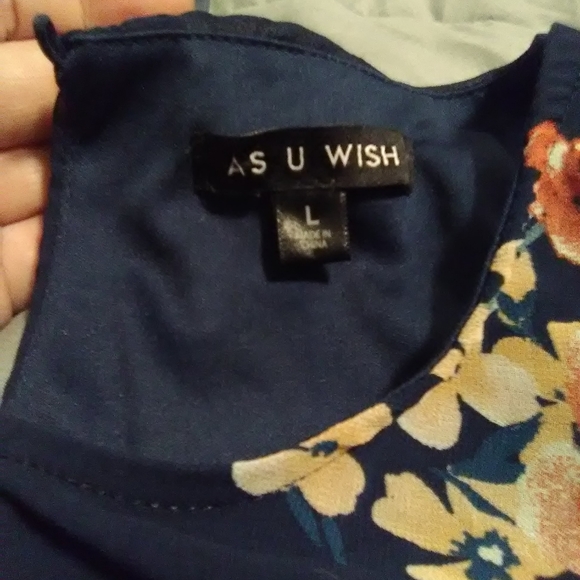 Dress - Picture 3 of 3